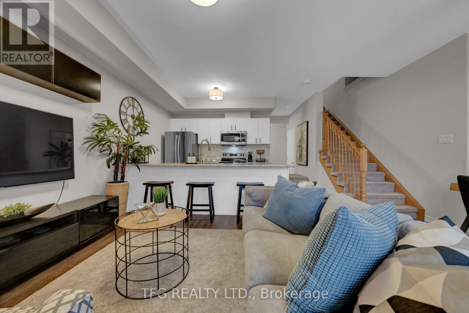 249 - 1730 Grenwich Glen, Pickering, Ontario  L1X 0E4 - Photo 7 - E12555068