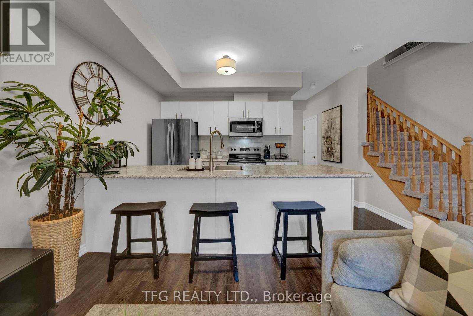 249 - 1730 Grenwich Glen, Pickering, Ontario  L1X 0E4 - Photo 9 - E12555068