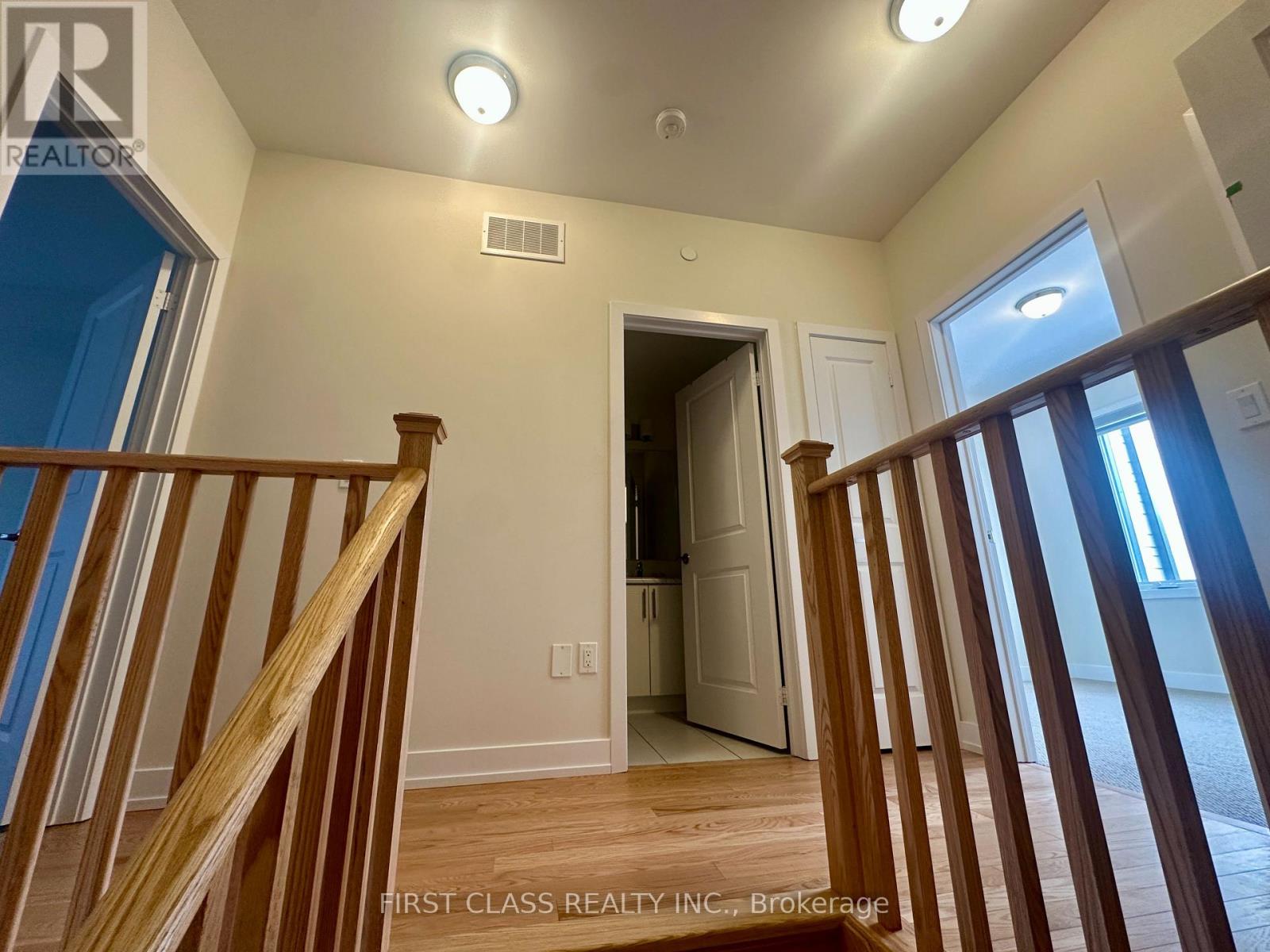 118 Credit Lane, Richmond Hill, Ontario  L4E 1G9 - Photo 10 - N12593914