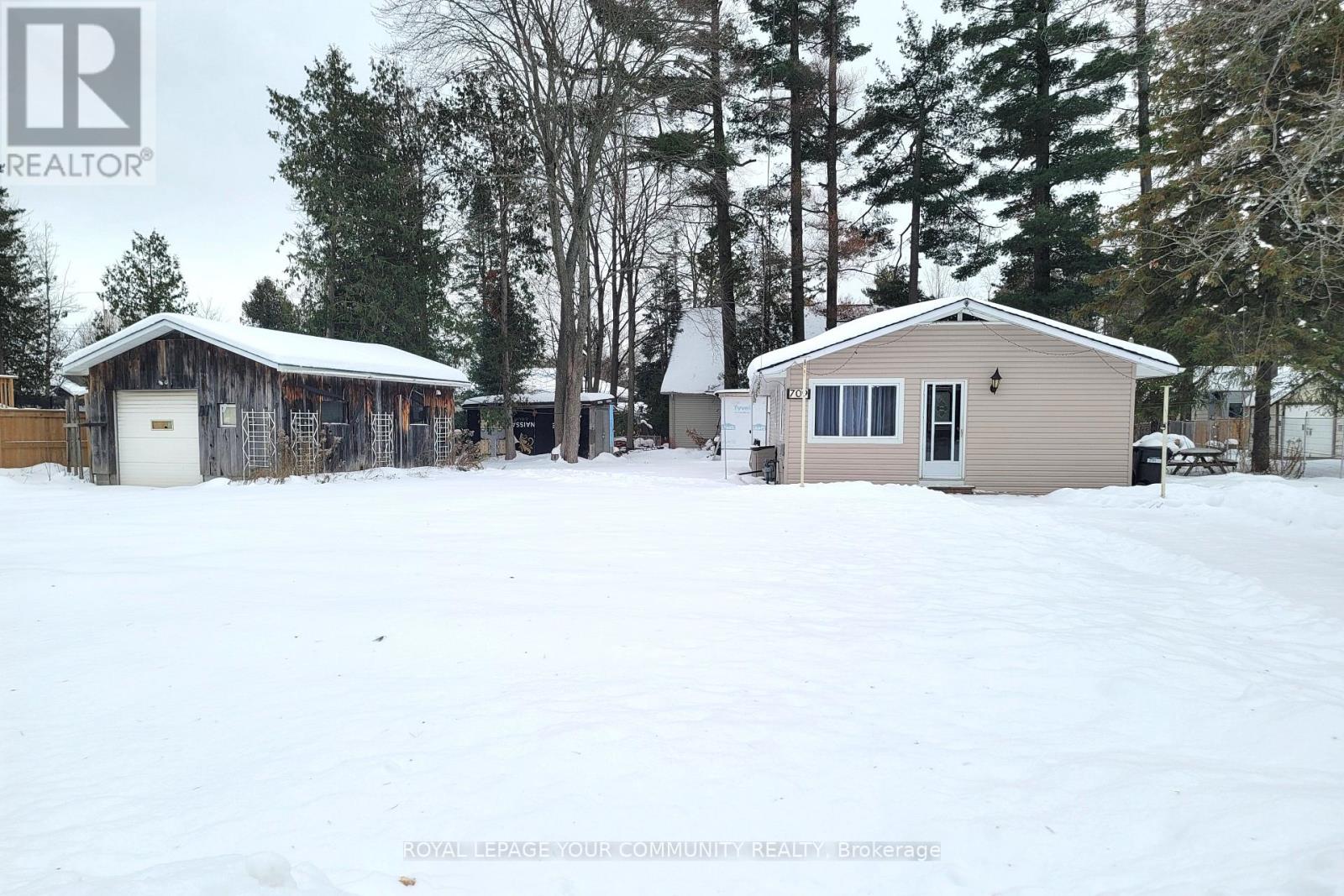 709 ROBERTS ROAD, Innisfil, Ontario