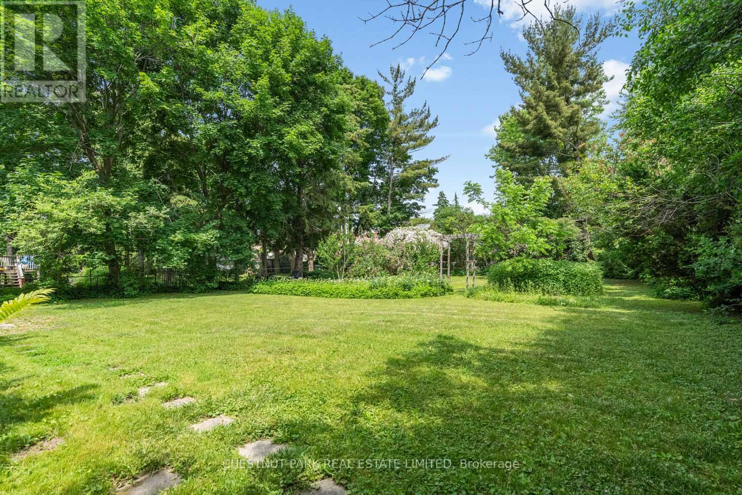 2 Gallacher Avenue, Richmond Hill, Ontario  L4E 2W9 - Photo 39 - N12237091