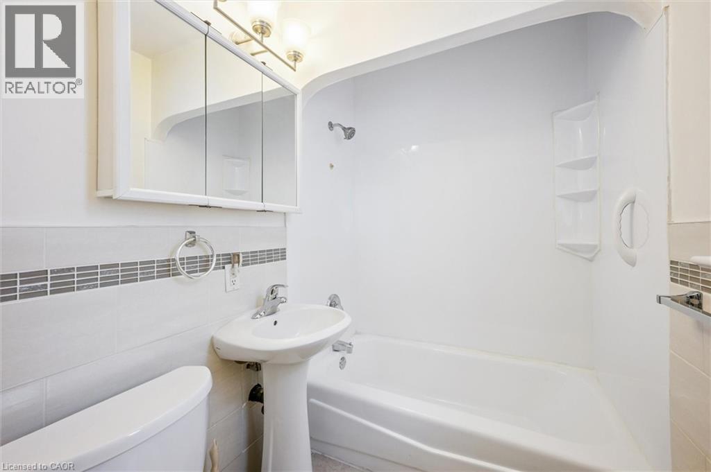 45 Woodland Avenue, Kitchener, Ontario  N2M 3G8 - Photo 13 - 40791794