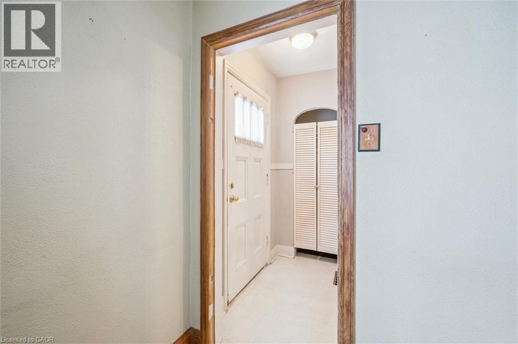 45 Woodland Avenue, Kitchener, Ontario  N2M 3G8 - Photo 5 - 40791794