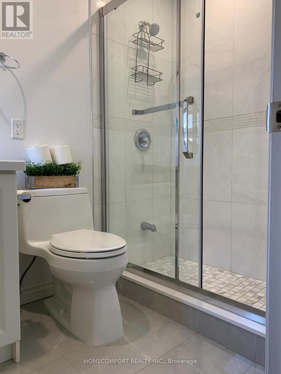 23 Laredo Court, Toronto, Ontario  M2M 4H8 - Photo 2 - C12594110