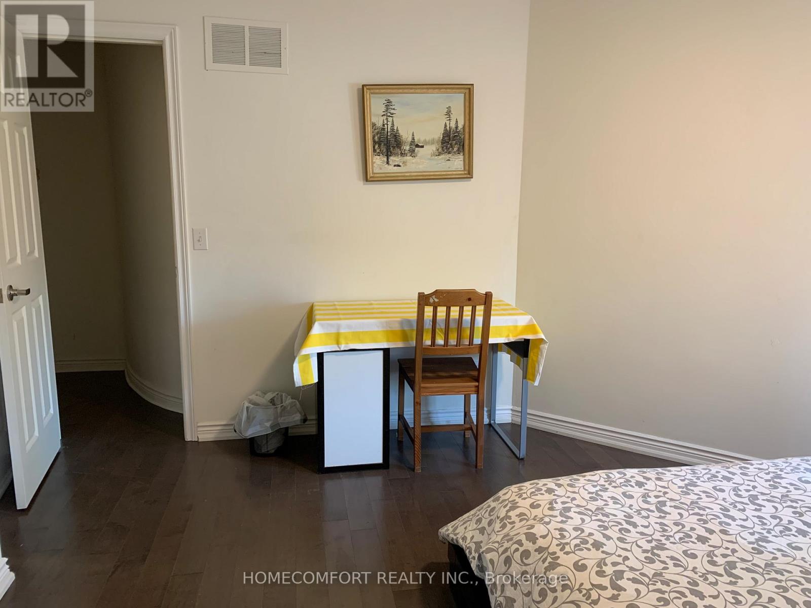 23 Laredo Court, Toronto, Ontario  M2M 4H8 - Photo 4 - C12594110