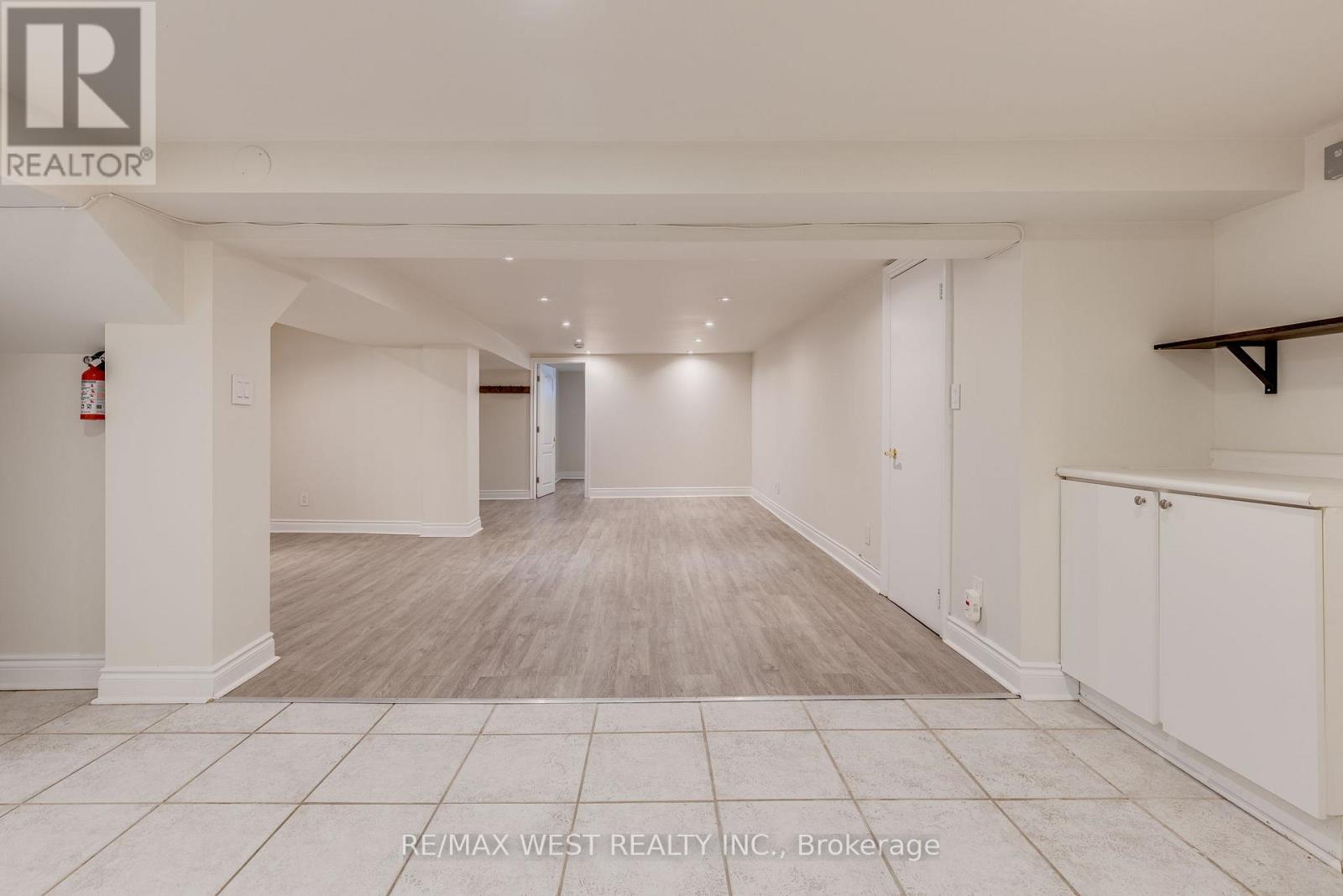 Lower - 606 Conacher Drive, Toronto, Ontario  M2M 3N1 - Photo 4 - C12594310