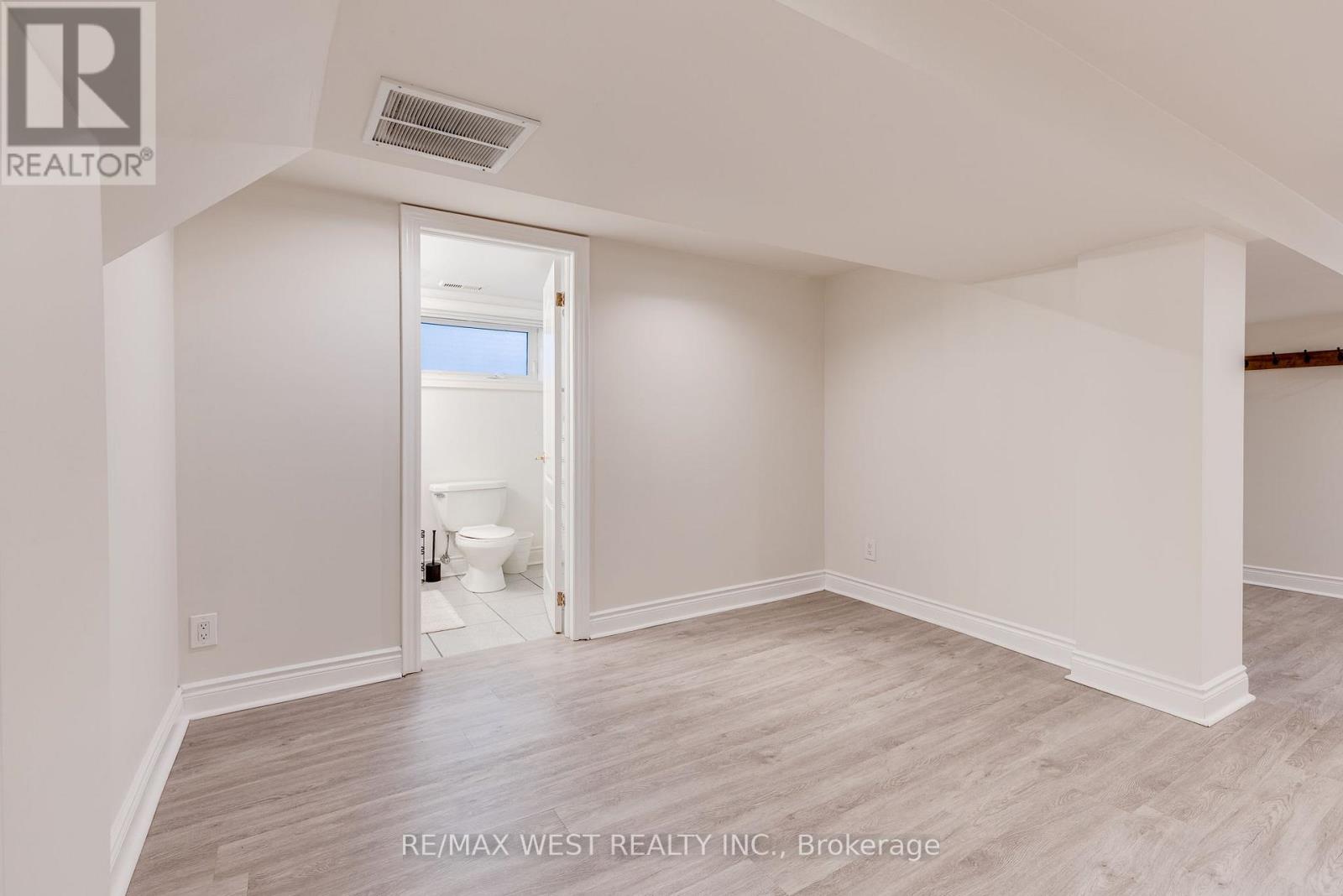 Lower - 606 Conacher Drive, Toronto, Ontario  M2M 3N1 - Photo 9 - C12594310