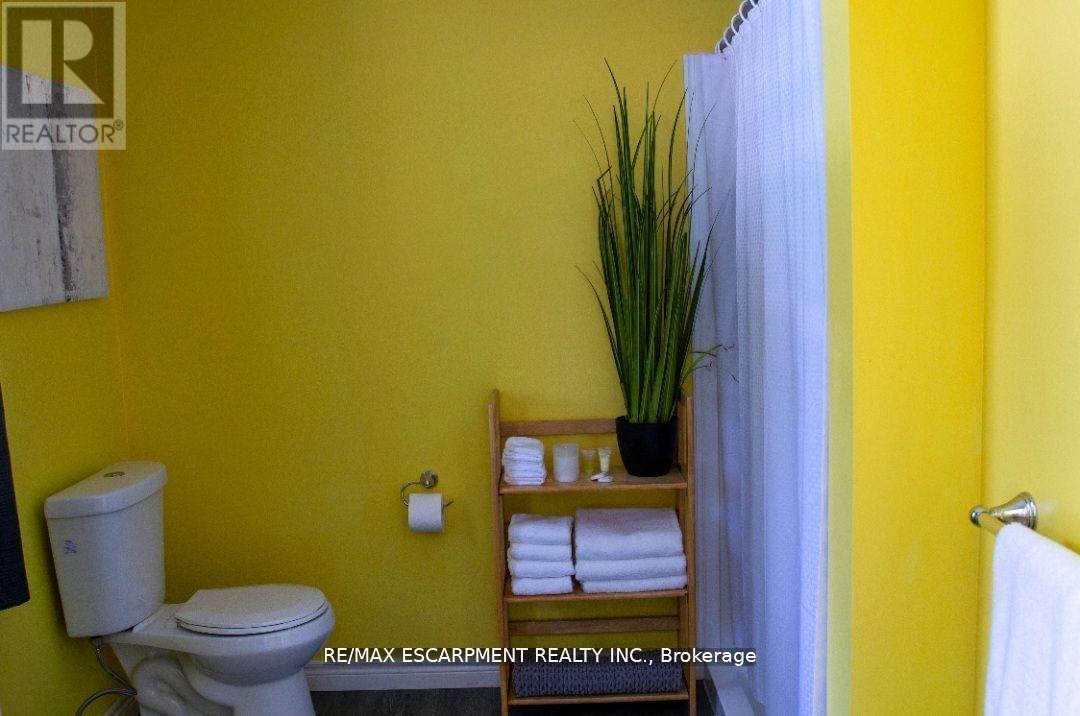 9717 Army Camp Road, Lambton Shores, Ontario  N0N 1J3 - Photo 34 - X12452659