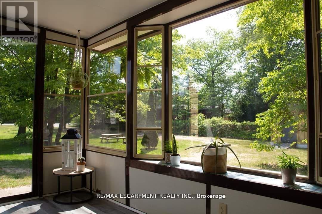 9717 Army Camp Road, Lambton Shores, Ontario  N0N 1J3 - Photo 12 - X12452659