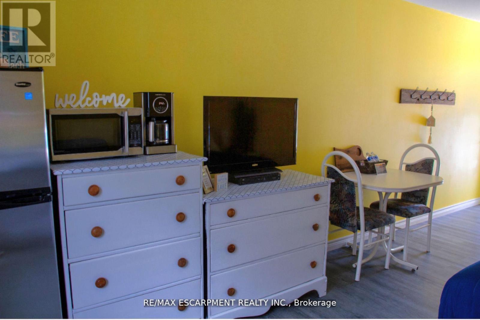 9717 Army Camp Road, Lambton Shores, Ontario  N0N 1J3 - Photo 33 - X12452659