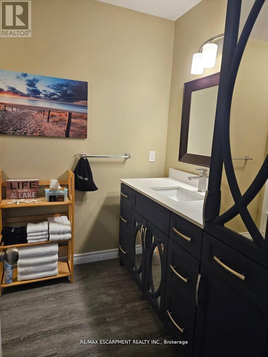 9717 Army Camp Road, Lambton Shores, Ontario  N0N 1J3 - Photo 39 - X12452659