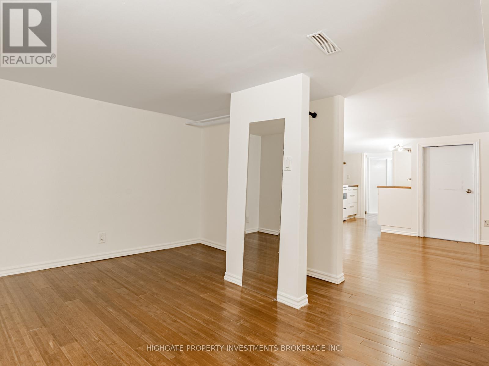 Bsmt - 104 Bertmount Avenue, Toronto, Ontario  M4M 2X9 - Photo 10 - E12594308