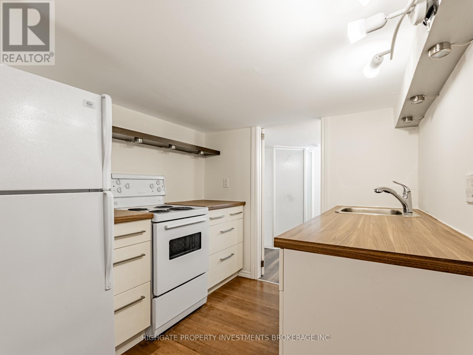 Bsmt - 104 Bertmount Avenue, Toronto, Ontario  M4M 2X9 - Photo 18 - E12594308