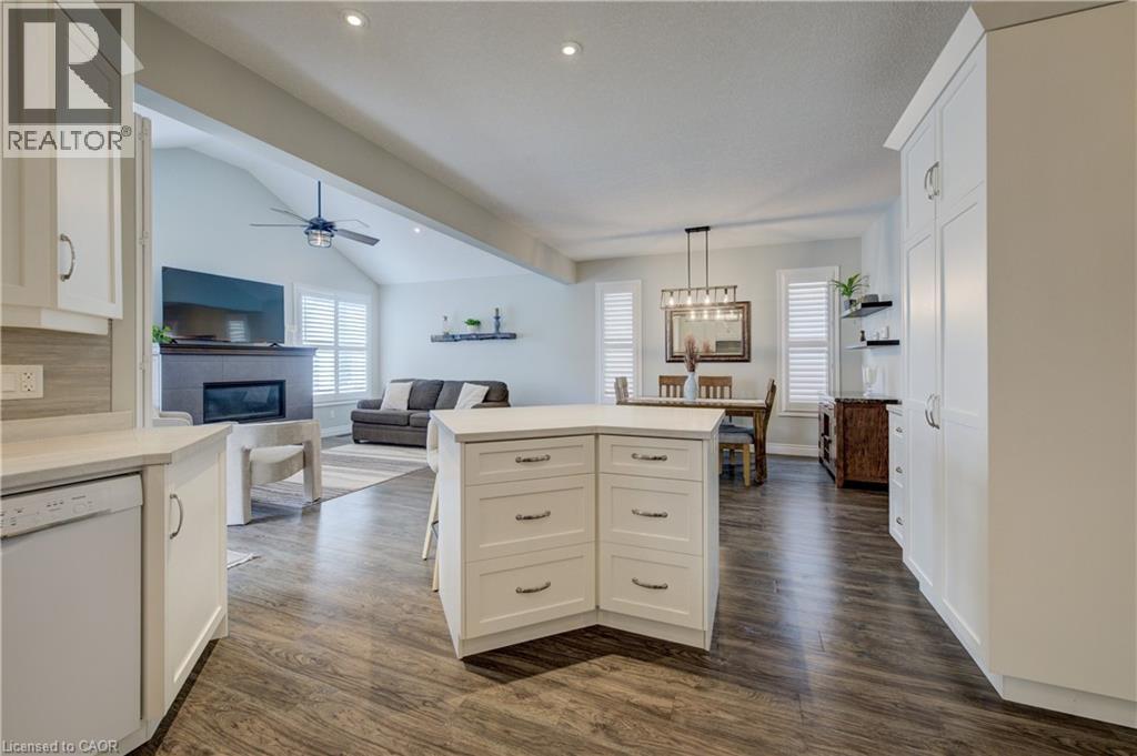 305 Thornhill Place, Waterloo, Ontario N2T 0A9 - Photo 13 - 40774704