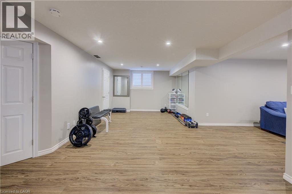 305 Thornhill Place, Waterloo, Ontario N2T 0A9 - Photo 32 - 40774704