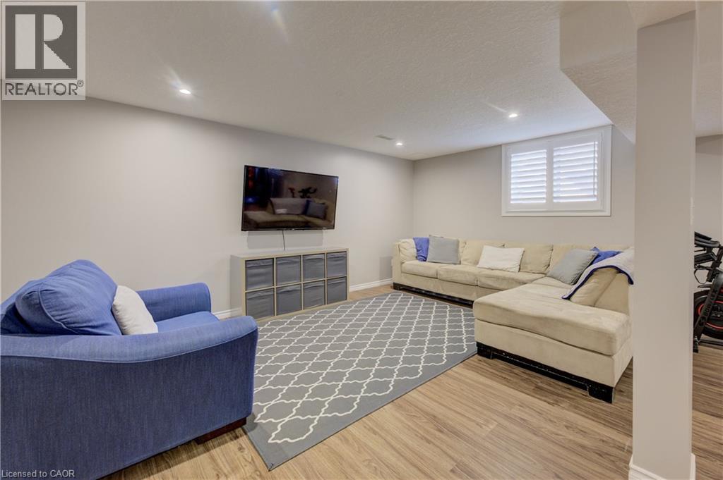 305 Thornhill Place, Waterloo, Ontario N2T 0A9 - Photo 34 - 40774704