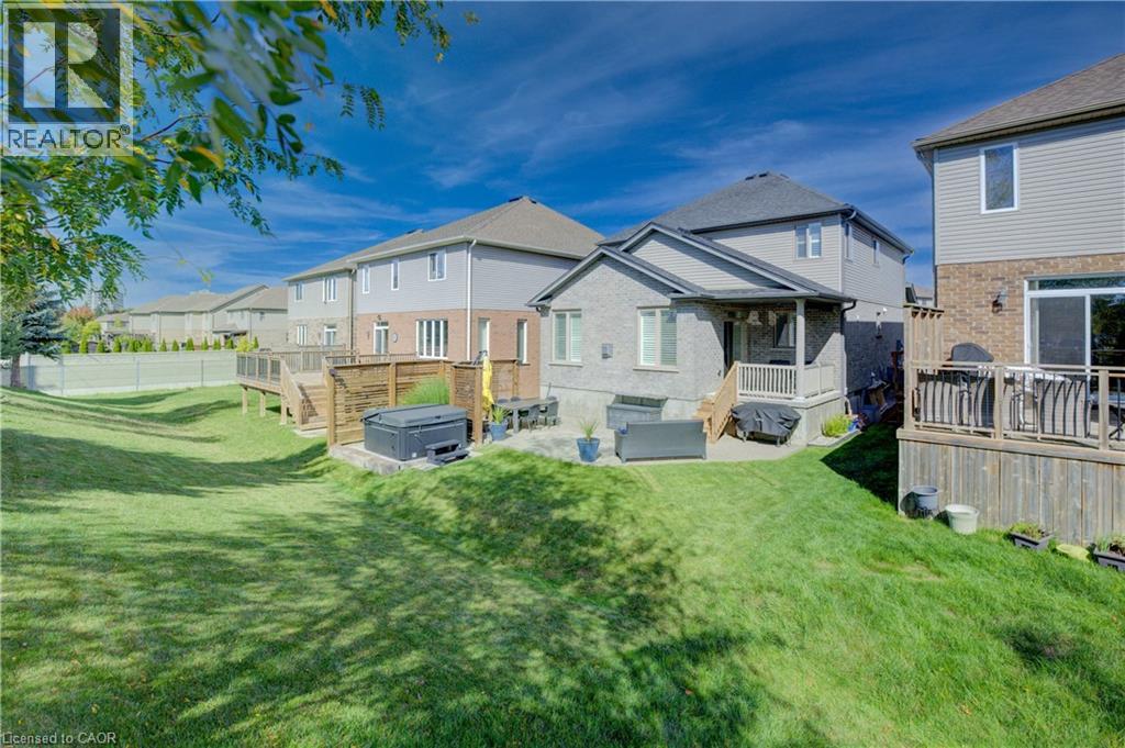 305 Thornhill Place, Waterloo, Ontario N2T 0A9 - Photo 43 - 40774704