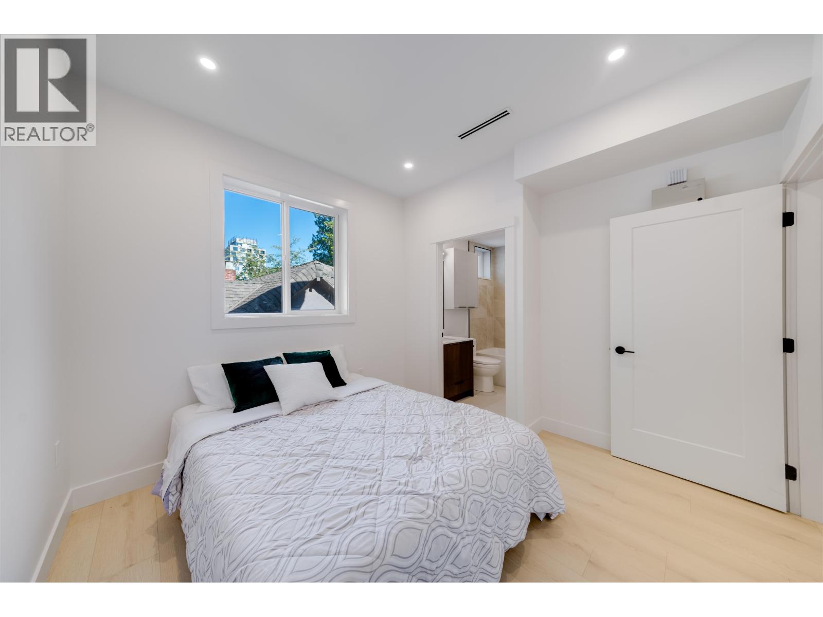 4 3836 W 8th Avenue, Vancouver, British Columbia  V6R 1Z4 - Photo 15 - R3071410