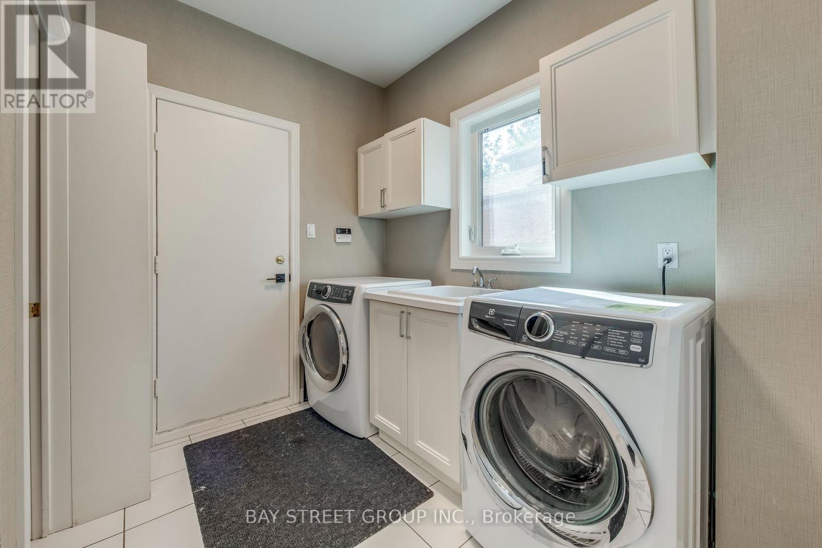 128 Beverley Glen Boulevard, Vaughan, Ontario  L4J 7V2 - Photo 18 - N12594104