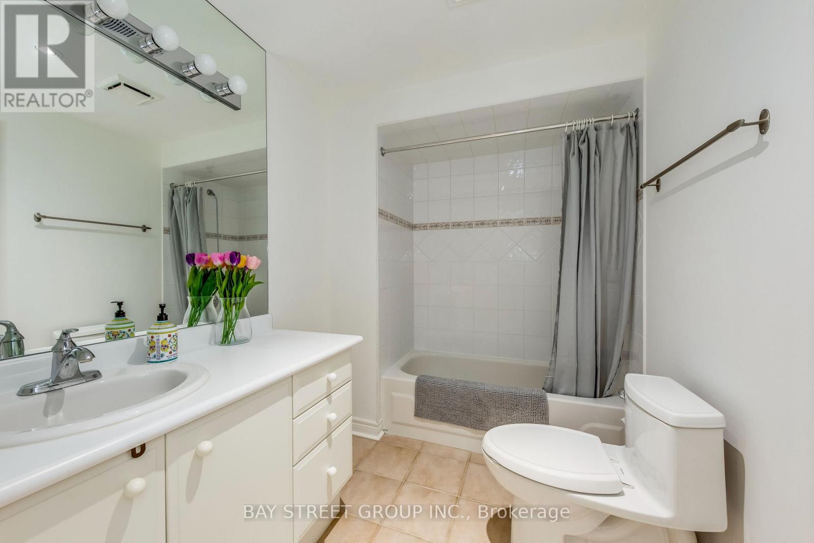 128 Beverley Glen Boulevard, Vaughan, Ontario  L4J 7V2 - Photo 39 - N12594104