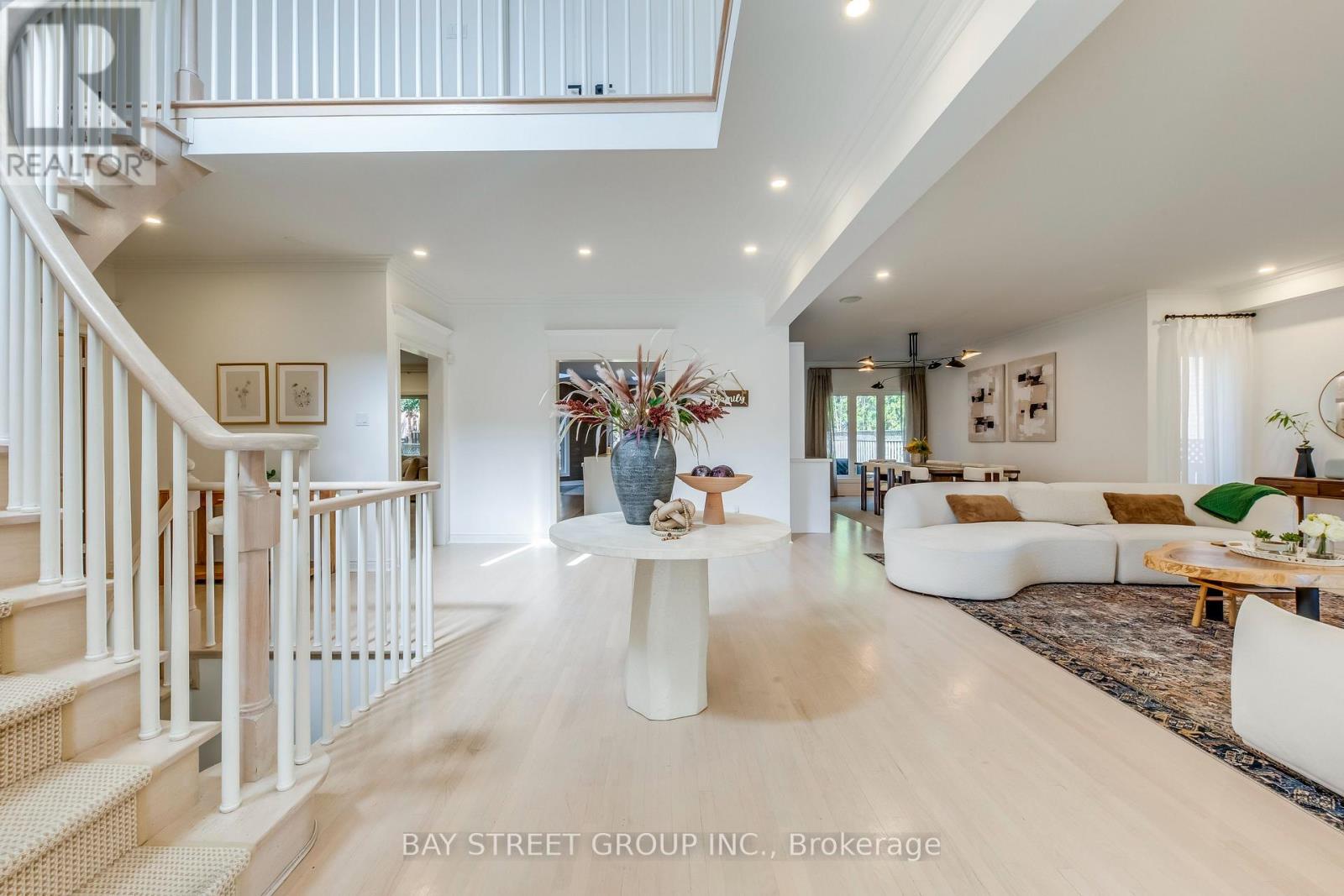 128 Beverley Glen Boulevard, Vaughan, Ontario  L4J 7V2 - Photo 5 - N12594104