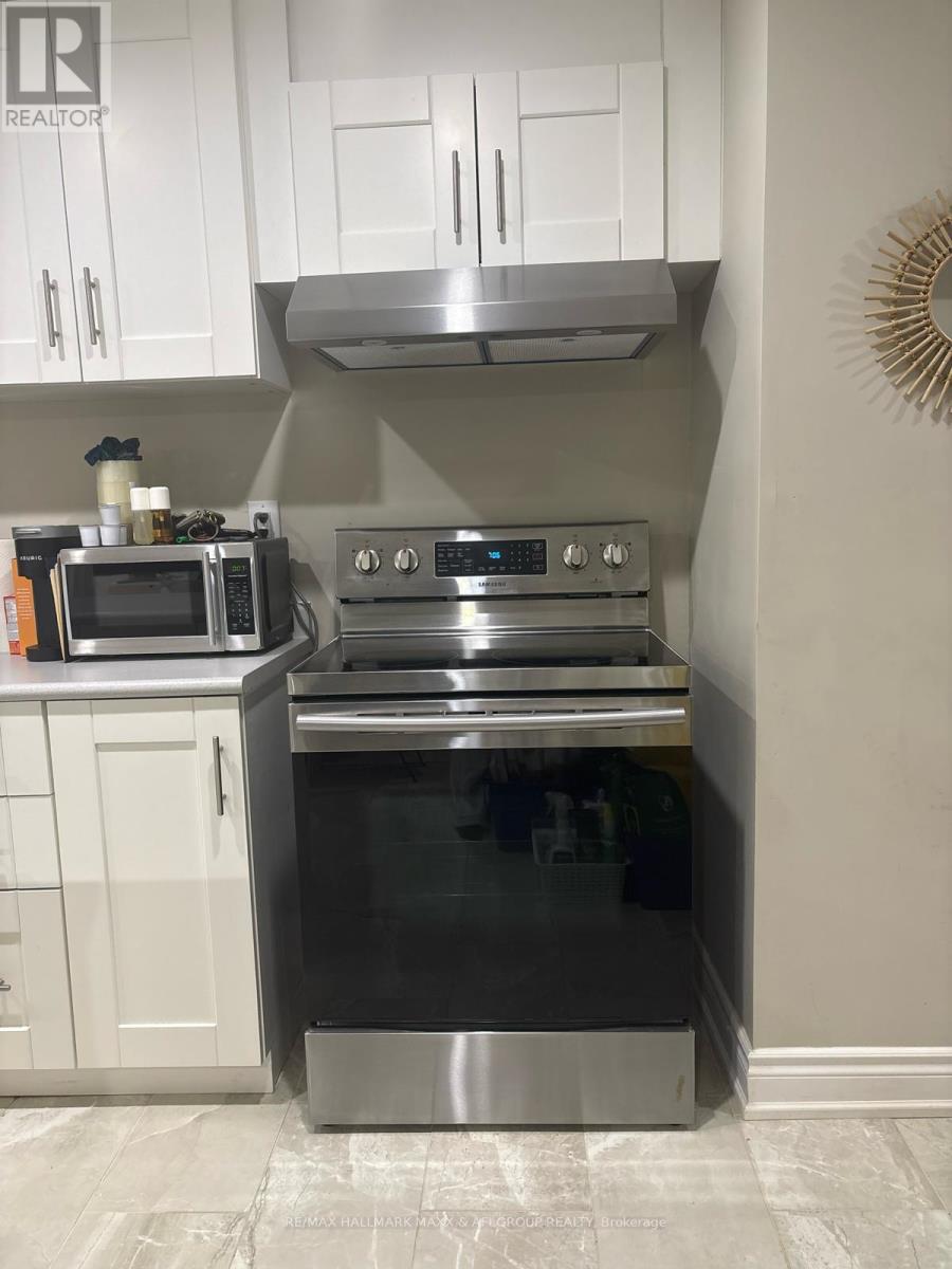 661 Mcgregor Farm Lower Trail, Newmarket, Ontario L3X 0H3 - Photo 4 - N12594168