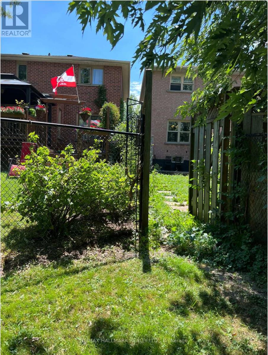 393 Pickering Crescent, Newmarket, Ontario L3Y 8G8 - Photo 8 - N12594290