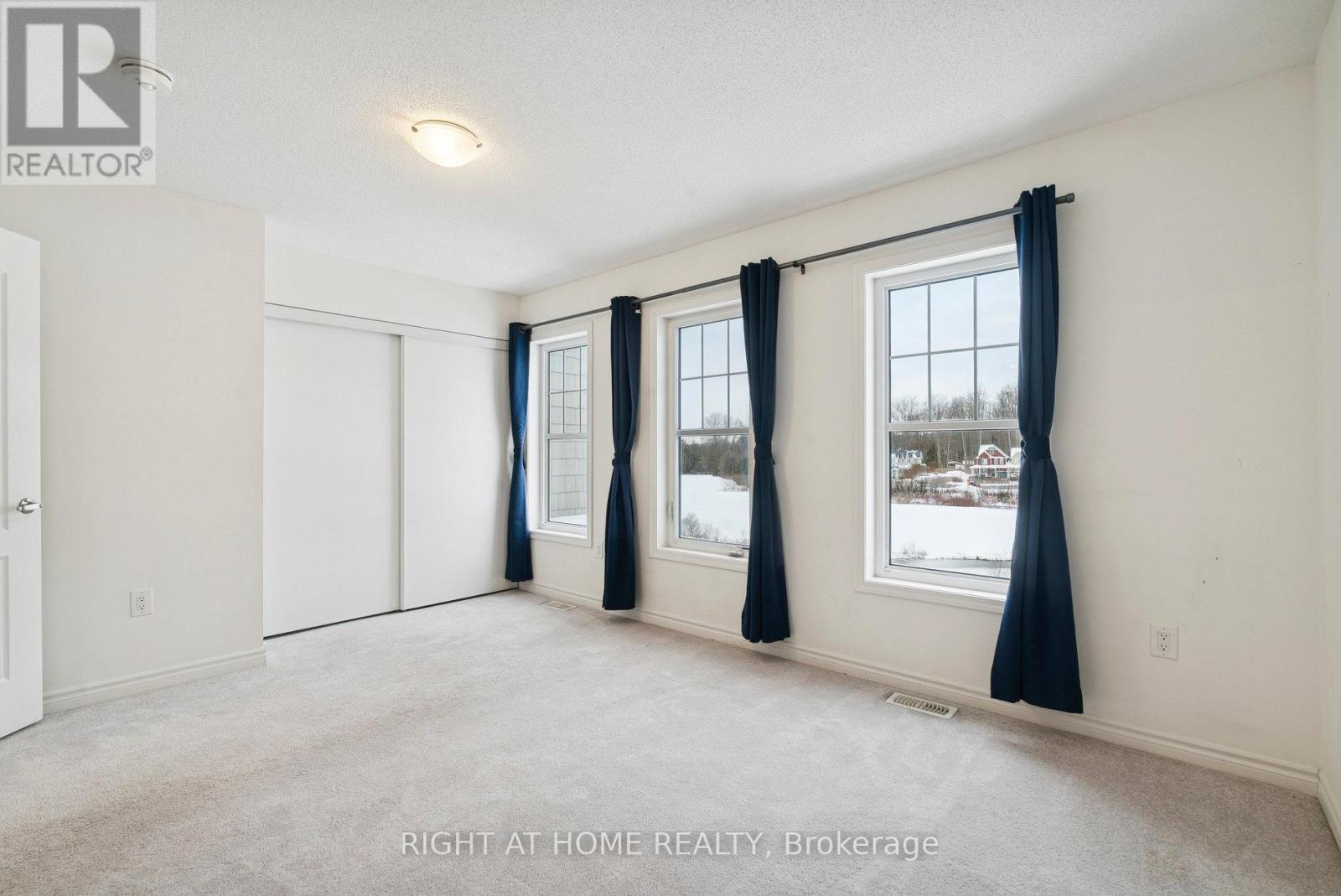 46 Village Gate Drive, Wasaga Beach, Ontario L9Z 0J7 - Photo 25 - S12594116