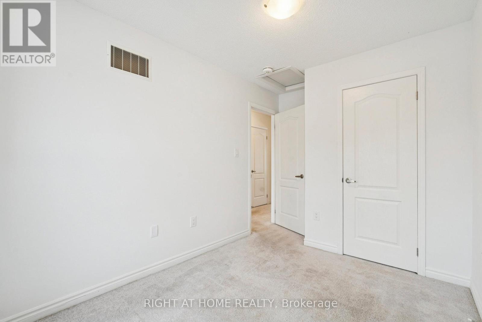 46 Village Gate Drive, Wasaga Beach, Ontario L9Z 0J7 - Photo 32 - S12594116