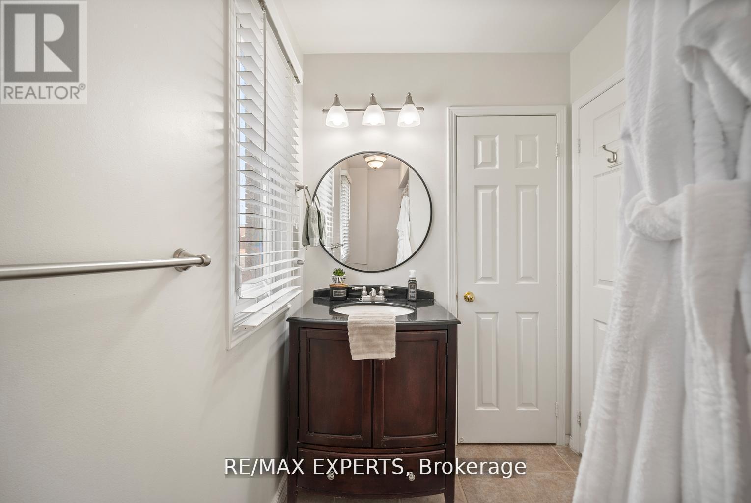 11 Penton Drive, Barrie, Ontario  L4N 7A3 - Photo 18 - S12594202