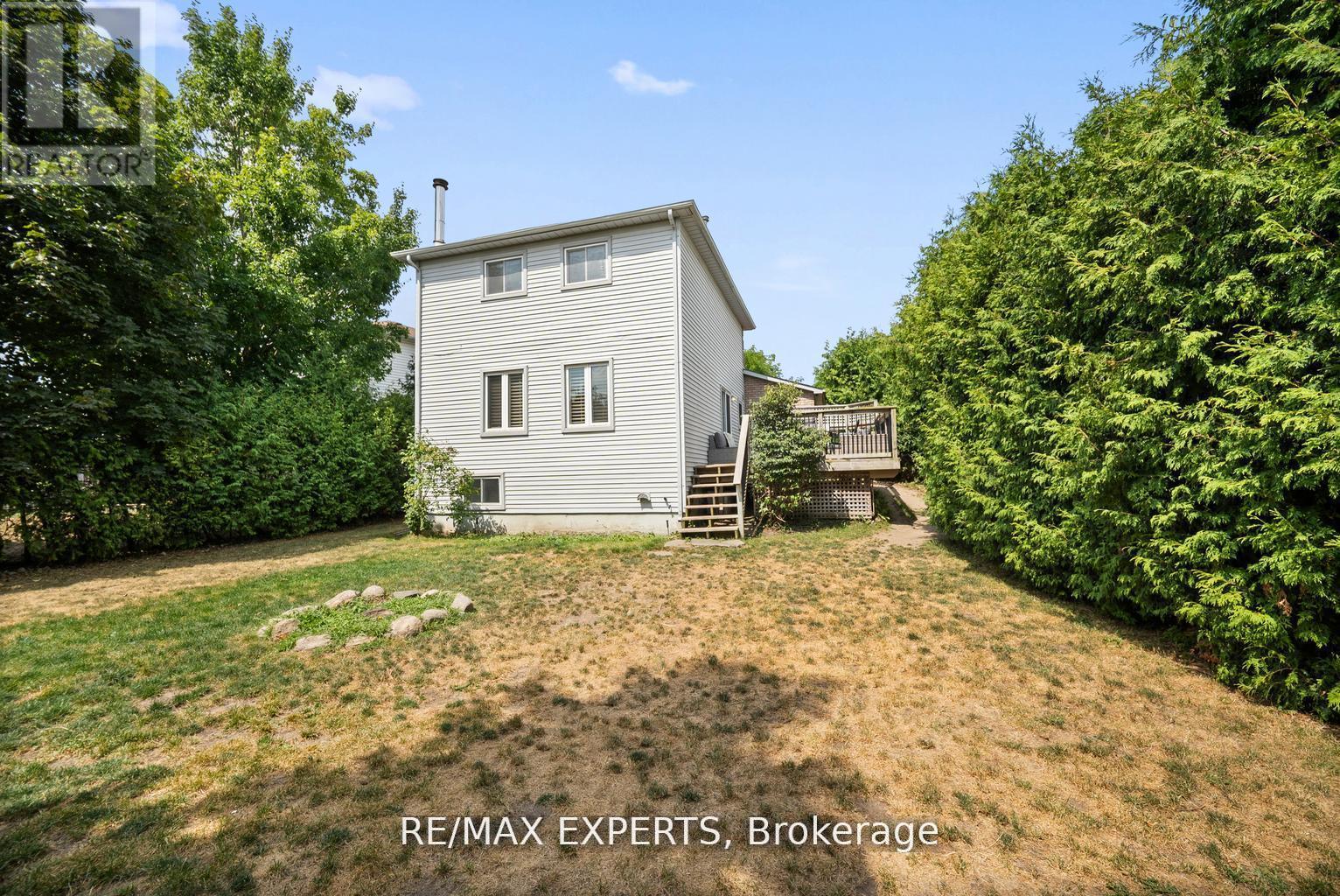 11 Penton Drive, Barrie, Ontario  L4N 7A3 - Photo 27 - S12594202