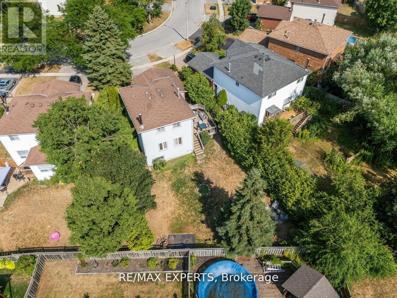 11 Penton Drive, Barrie, Ontario  L4N 7A3 - Photo 29 - S12594202