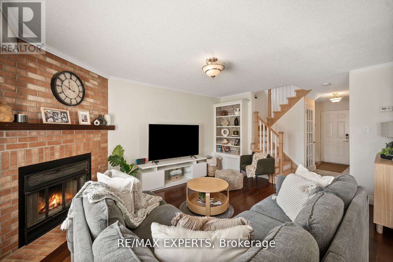 11 Penton Drive, Barrie, Ontario  L4N 7A3 - Photo 6 - S12594202