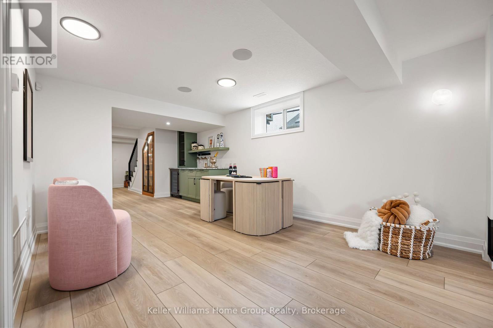 35 Halls Drive, Centre Wellington, Ontario  N0B 1S0 - Photo 38 - X12084280