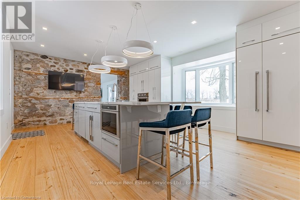 1748 Centre Road, Hamilton, Ontario  L8N 2Z7 - Photo 7 - X12594402