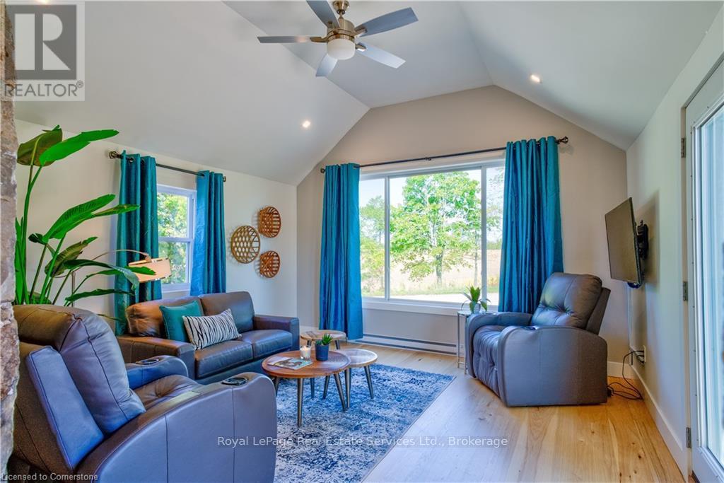 1748 Centre Road, Hamilton, Ontario  L8N 2Z7 - Photo 17 - X12594404