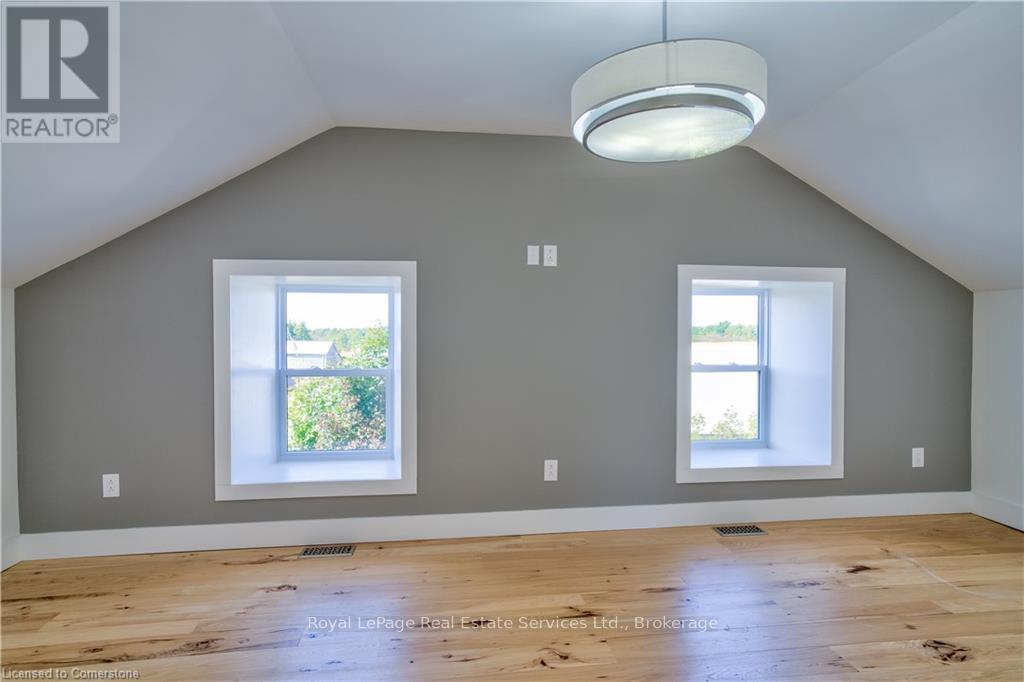 1748 Centre Road, Hamilton, Ontario  L8N 2Z7 - Photo 24 - X12594404