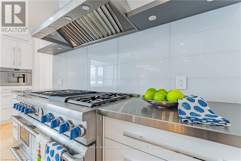 1748 Centre Road, Hamilton, Ontario  L8N 2Z7 - Photo 6 - X12594404