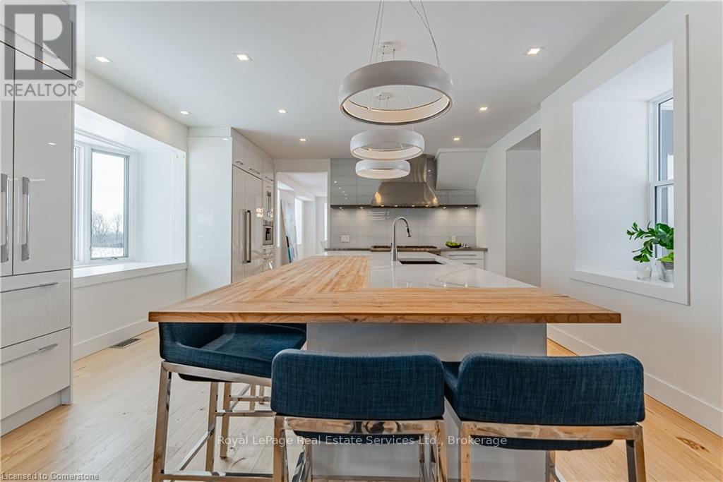 1748 Centre Road, Hamilton, Ontario  L8N 2Z7 - Photo 9 - X12594404