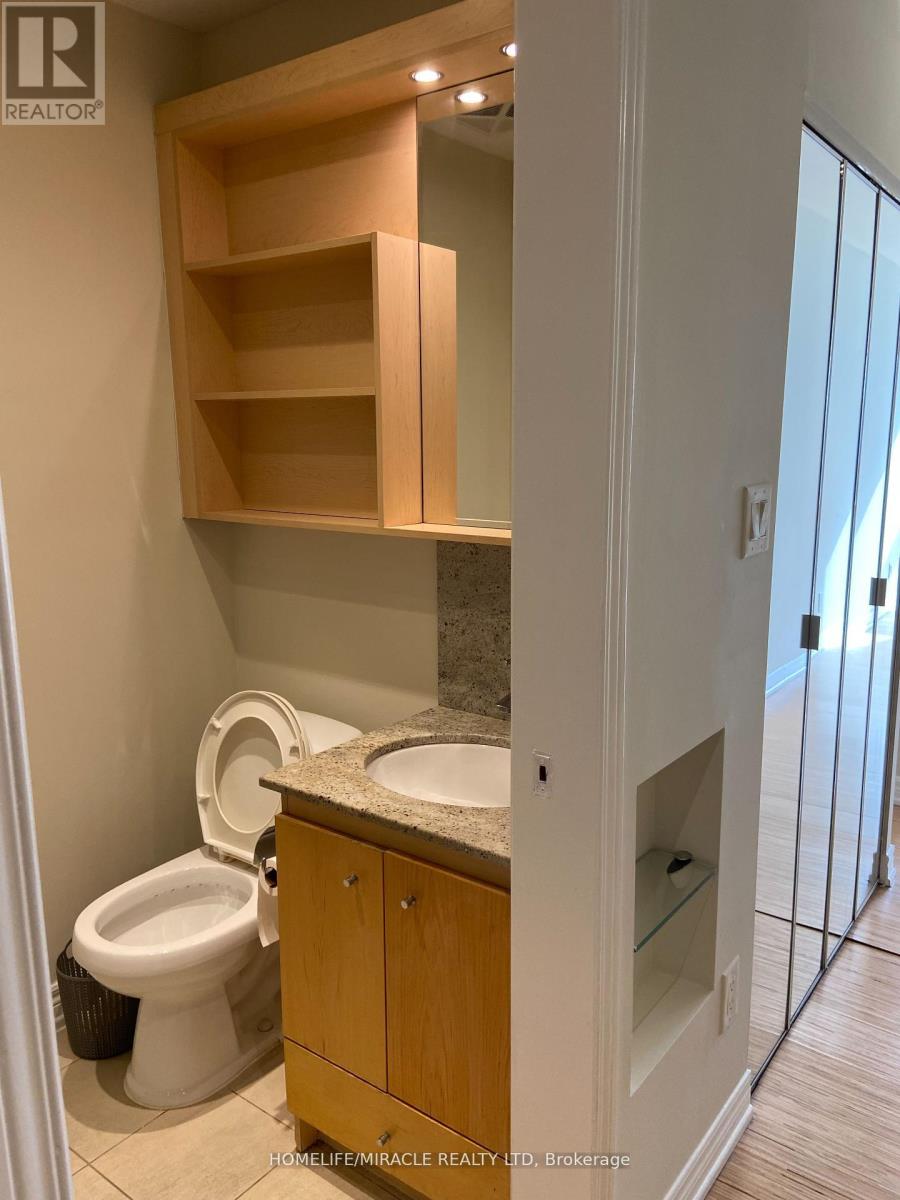 3305 - 3504 Hurontario Street, Mississauga, Ontario  L5B 0B9 - Photo 5 - W12594100