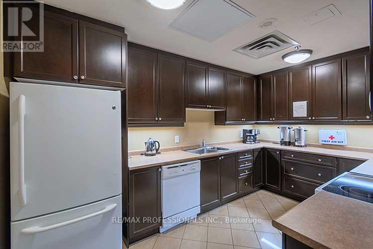 113 - 25 Earlington Avenue, Toronto, Ontario  M8X 3A3 - Photo 36 - W12594122