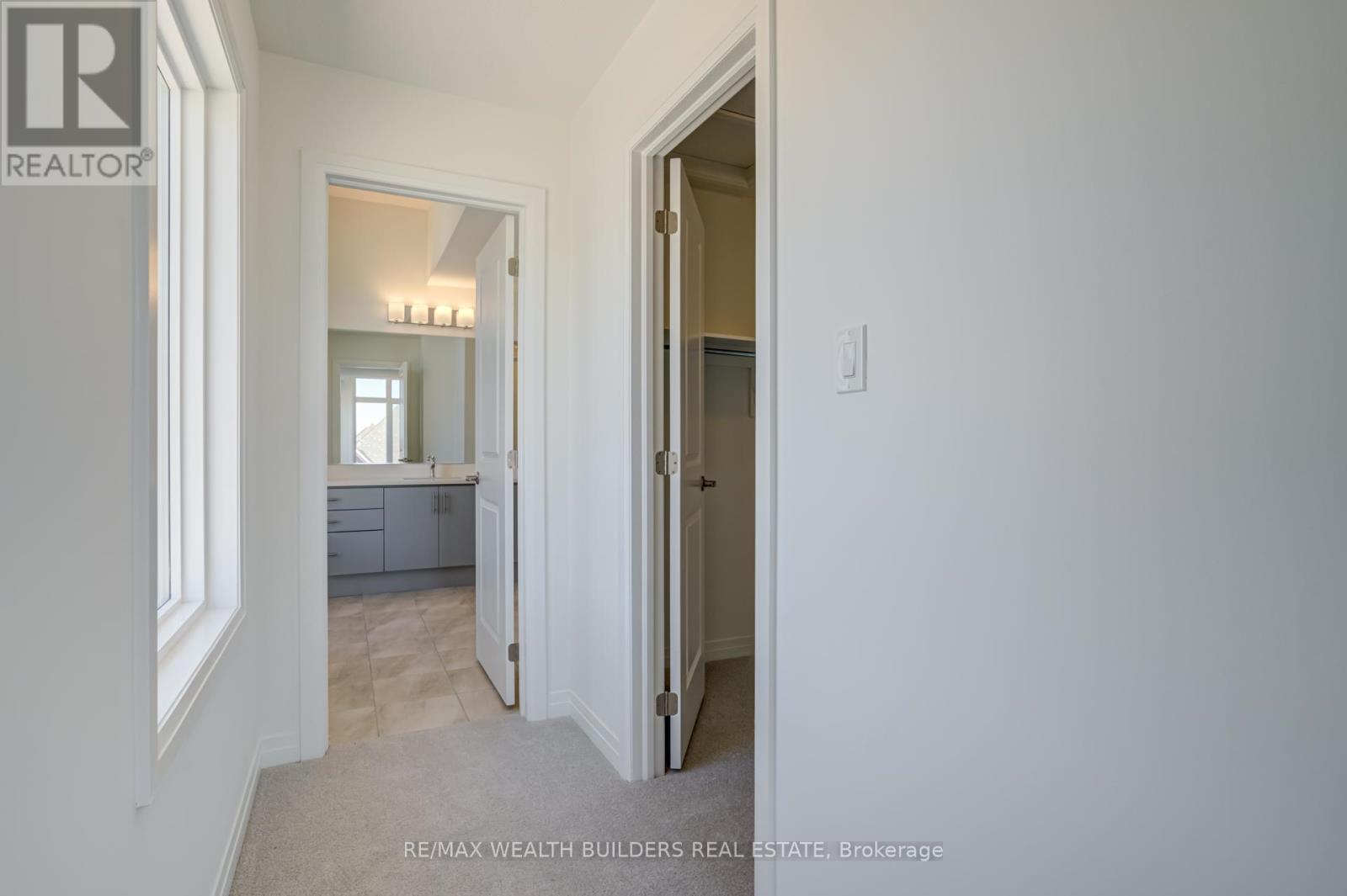 1 Kings Hill Drive, Brampton, Ontario  L7A 0B8 - Photo 5 - W12594162