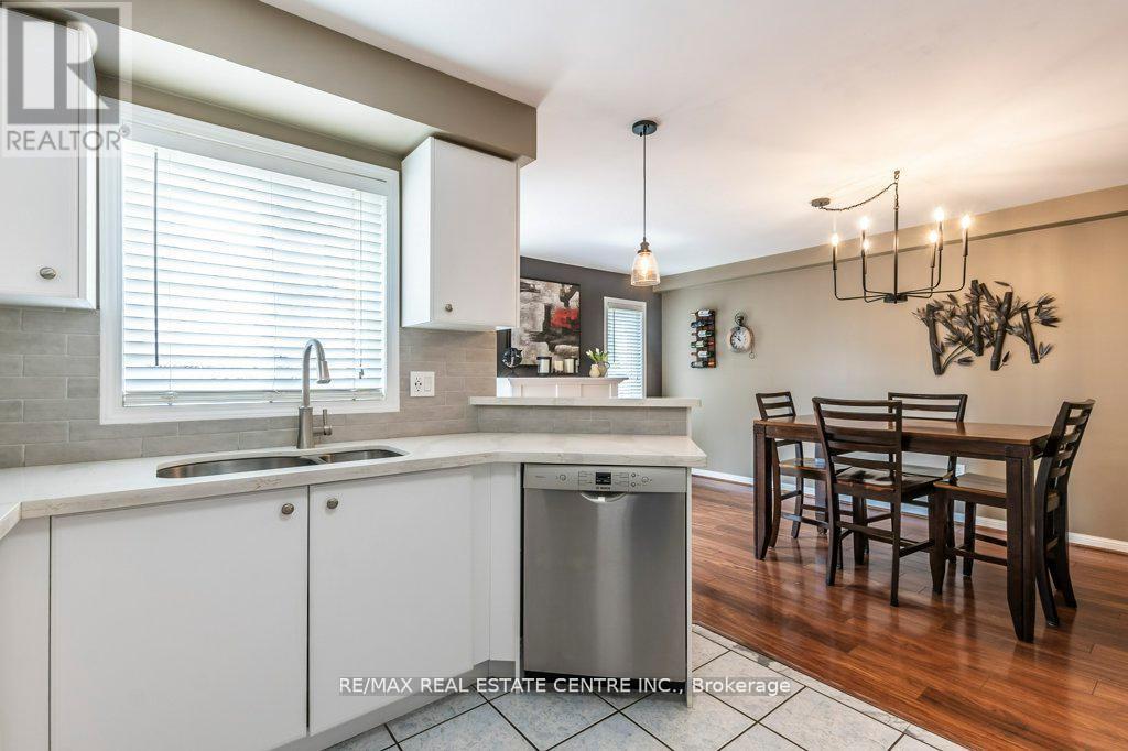 46 Livingston Road, Milton, Ontario  L9T 6B7 - Photo 12 - W12594170