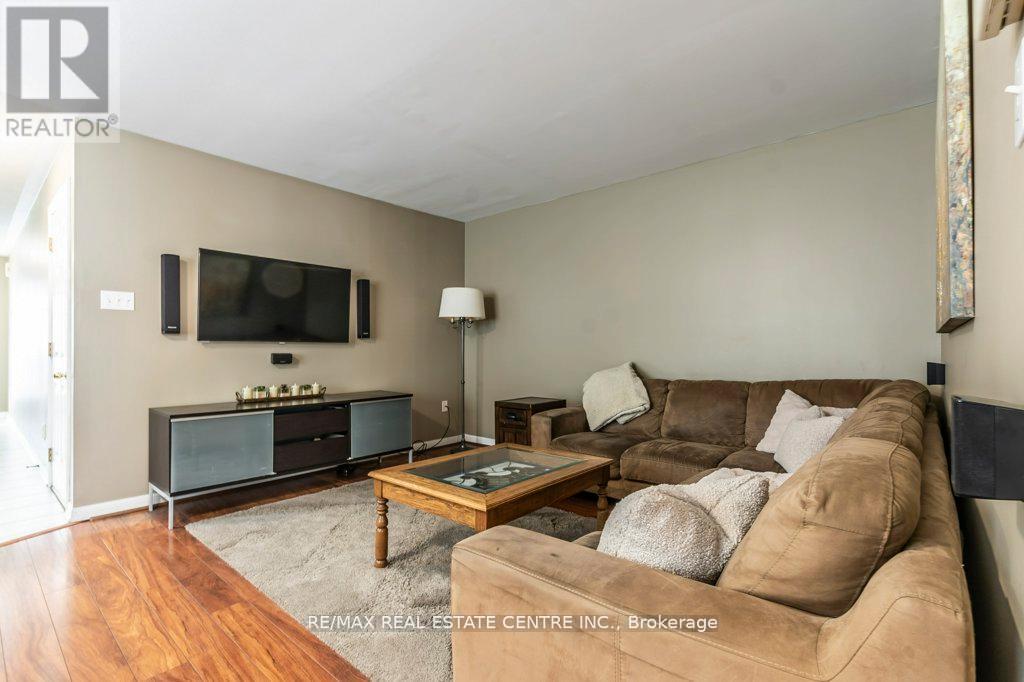 46 Livingston Road, Milton, Ontario  L9T 6B7 - Photo 13 - W12594170