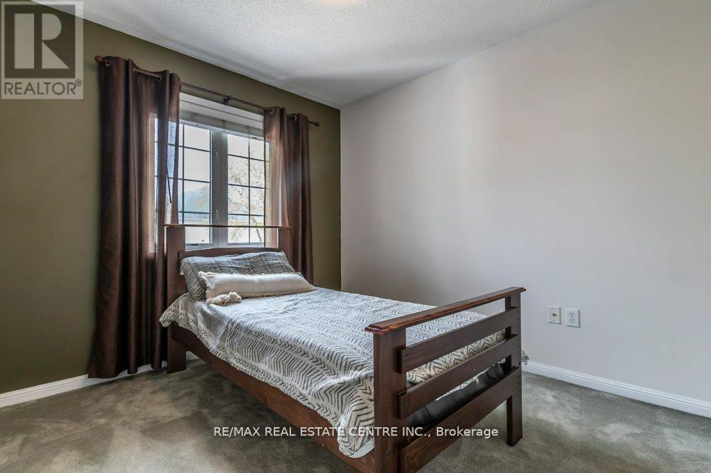 46 Livingston Road, Milton, Ontario  L9T 6B7 - Photo 20 - W12594170