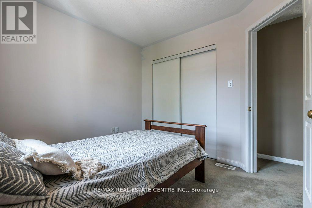 46 Livingston Road, Milton, Ontario  L9T 6B7 - Photo 21 - W12594170