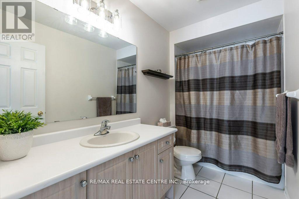 46 Livingston Road, Milton, Ontario  L9T 6B7 - Photo 22 - W12594170