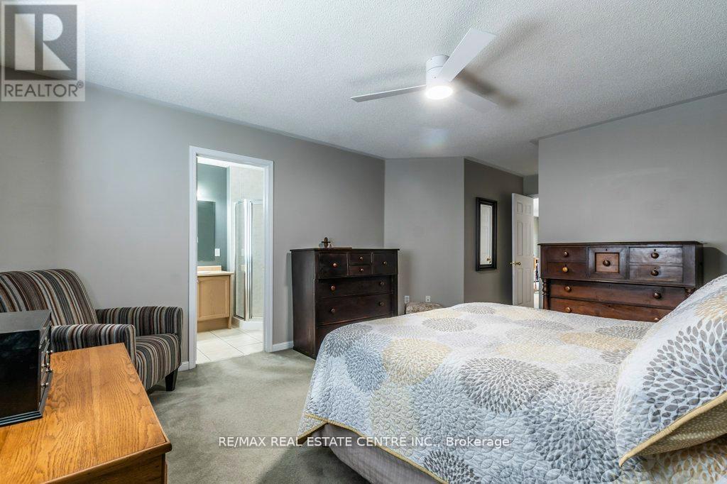 46 Livingston Road, Milton, Ontario  L9T 6B7 - Photo 29 - W12594170