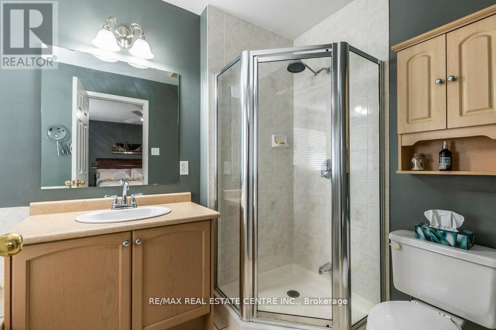 46 Livingston Road, Milton, Ontario  L9T 6B7 - Photo 30 - W12594170