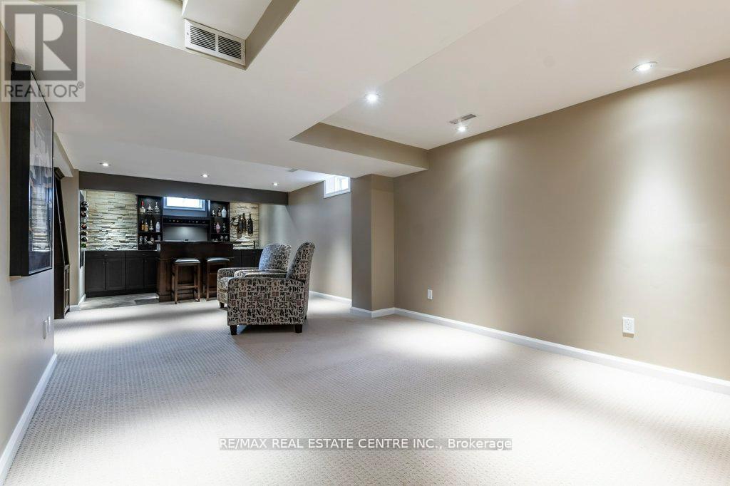 46 Livingston Road, Milton, Ontario  L9T 6B7 - Photo 36 - W12594170